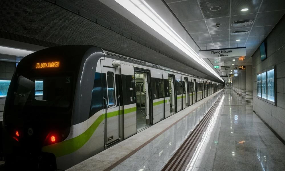 Τα δρομολόγια για μετρό, ηλεκτρικό και τραμ παραμονή Πρωτοχρονιάς